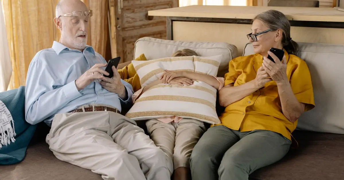 Best Family Phone Plans Comparison Guide