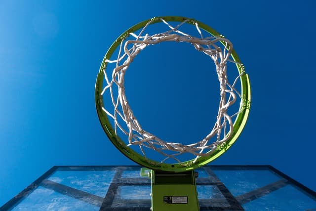 Protections selon position basketball : Guide d'achat complet