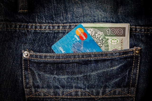 Guide d'achat : Optimisez votre budget retrait d'espèces